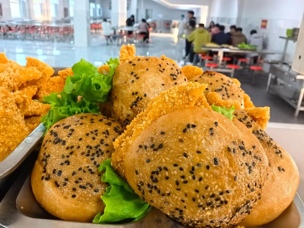 烟火校园，食光正好——定兴县第一实验小学食堂晚餐记